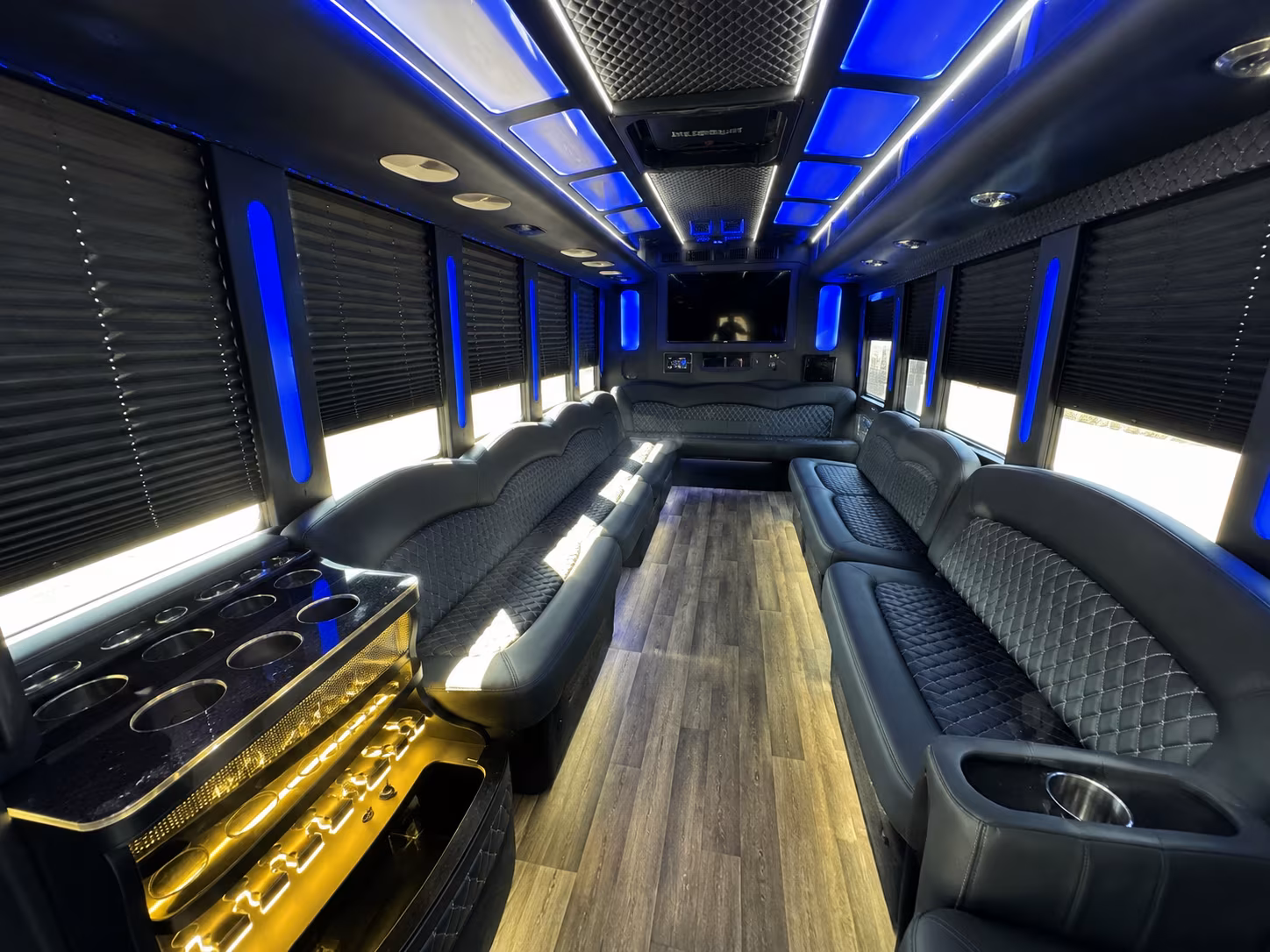 bus rentals for seattle proms homecomings