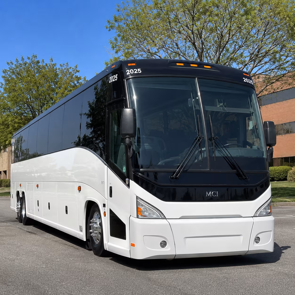 seattle employee shuttle buses for daily commuters